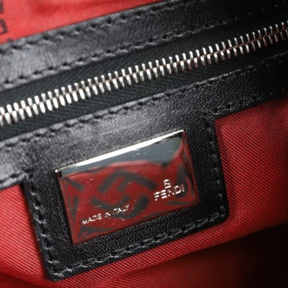 Fendi Baguette - Picture 6 of 9